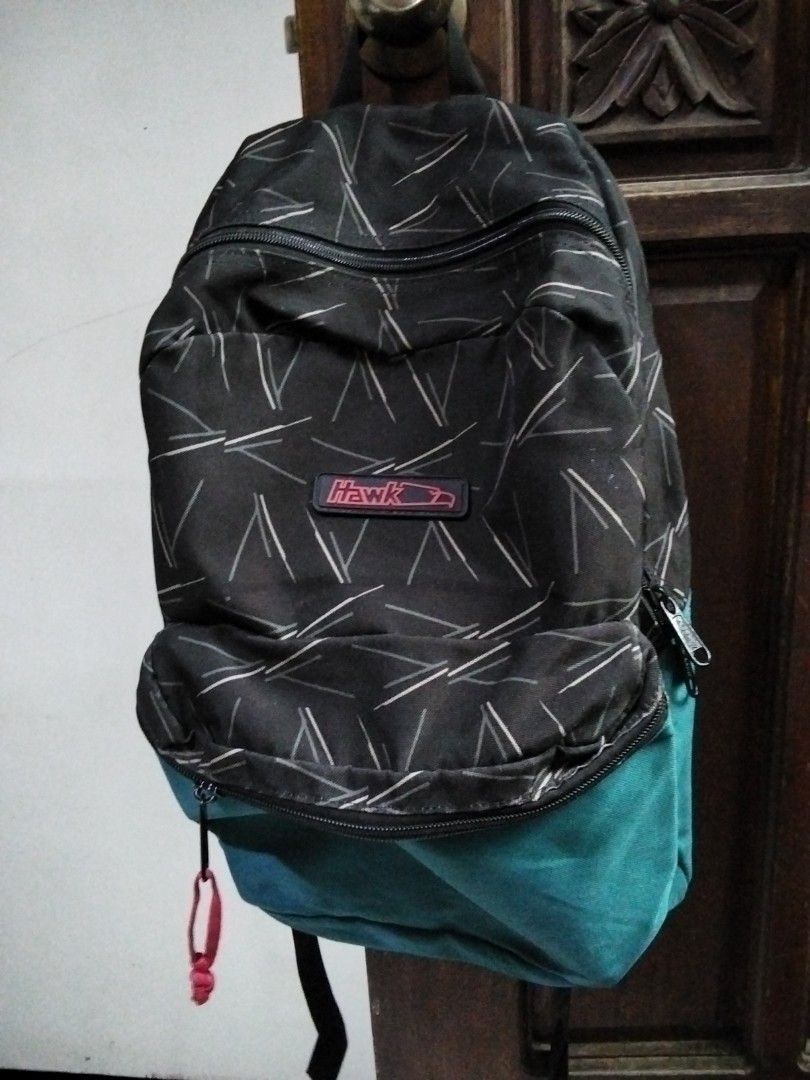 Hawk bag pack (Category: Luxury Bags & Wallets) located in Antipolo. Submitted by olayerm1213 (Listing ID 1467191049, Image 1). Description: .