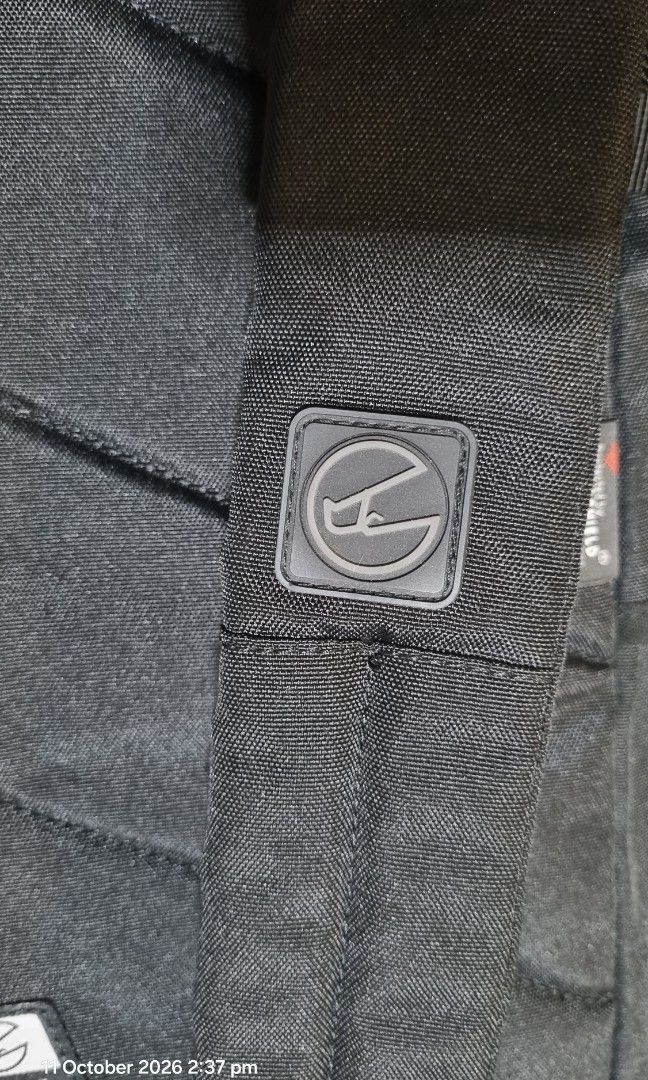 Hawk Multi Carry Tote Backpack (6088) - Black (Category: Backpacks) located in Cavite. Submitted by aiomie.0021 (Listing ID 1467238208, Image 3). Description: Includes 2 packs of gripcord (black and red) -Condition: Like new. Clean and show virtually no signs of wear. Used once or twice only. -Minor Repair Note: One of the internal velcro lock stitchings came slightly undone (factory defect) which I only noticed later on. Had it repaired and hand