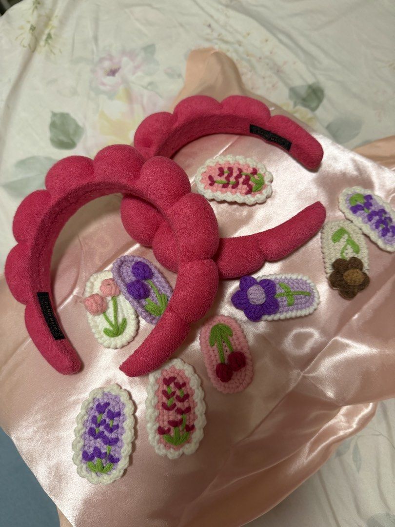 Headband spa and crochet clips TAKE ALL (Category: Accessory Holder, Box & Organizers) located in Ilagan. Submitted by declutterphi1 (Listing ID 1467214907, Image 1). Description: 🌷 no issues 🌷 RFS: decluttering 🌷 MOP: GCash/Paymaya/BPI 🌷 MOD: J&T 📌 Settle your payment first. 📌 Shipping fee will be shouldered by the buyer. (70 if luzon) 📌 Strictly no return, no exchange.