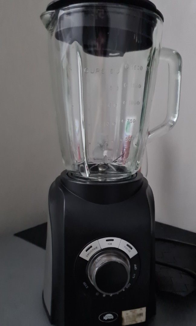 Heavy duty blender (Category: Juicers, Blenders & Grinders) located in Pasay City. Submitted by omicom16 (Listing ID 1467278255, Image 1). Description: .