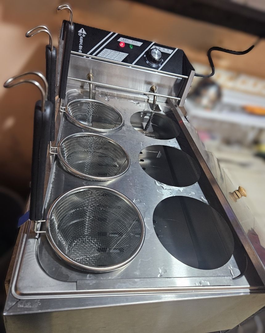 Heavy-Duty Commercial 6-Hole Electric Noodle Cooker, TV & Home ...