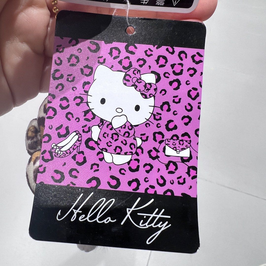 Hellokitty （分類：動漫角色周邊）位於 Hong Kong。 由 _alien_alien 提交（商品編號 1467306967，圖片 4）。簡介： Hellokitty50週年限定。