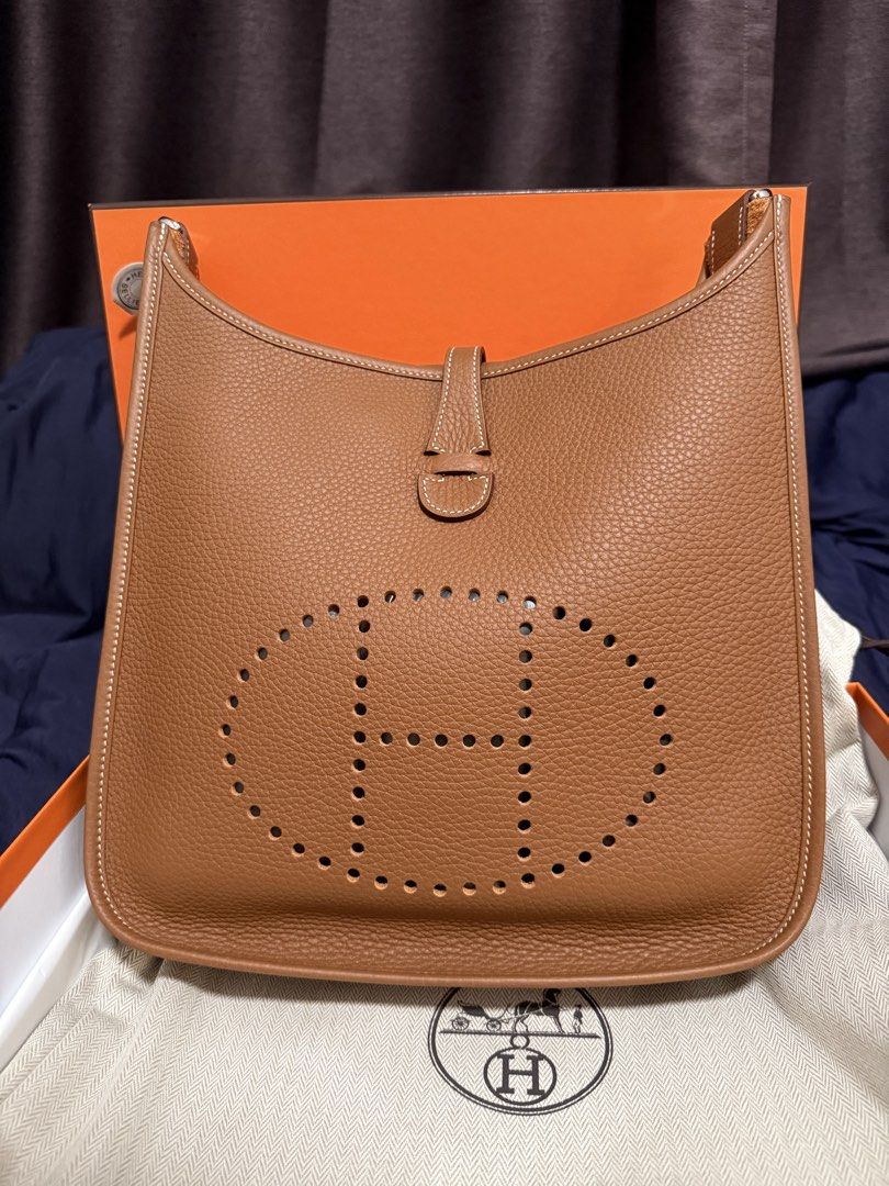 Hermes Evelyne 29 全新 （分類：手袋及銀包）位於 Hong Kong。 由 kenlam411 提交（商品編號 1467277995，圖片 2）。簡介： H 官網買 全新 連盒 連保護袋 可提供單據 有意PM。