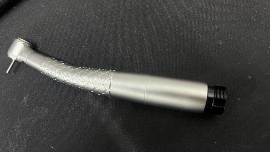 HIGHSPEED MEDIUM HEAD WITH LED (Category: Medical Supplies & Tools) located in Manila. Submitted by anjjjj_cat (Listing ID 1467222161, Image 1). Description: HIGHSPEED medium head with 1pc LED Unit only No issue Never been used .