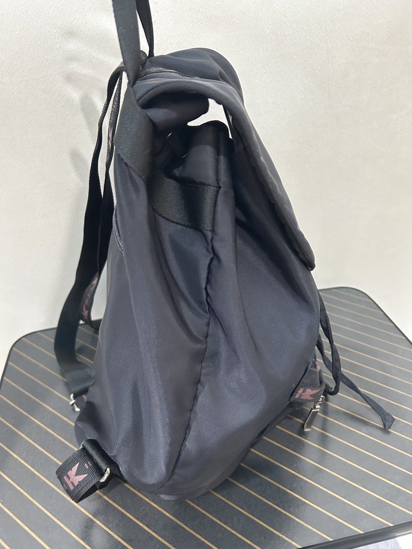 Hiroko Koshino Black Backpack Bag (Category: Backpacks) located in Quezon City. Submitted by jjsurplus_23 (Listing ID 1467184535, Image 3). Description: .