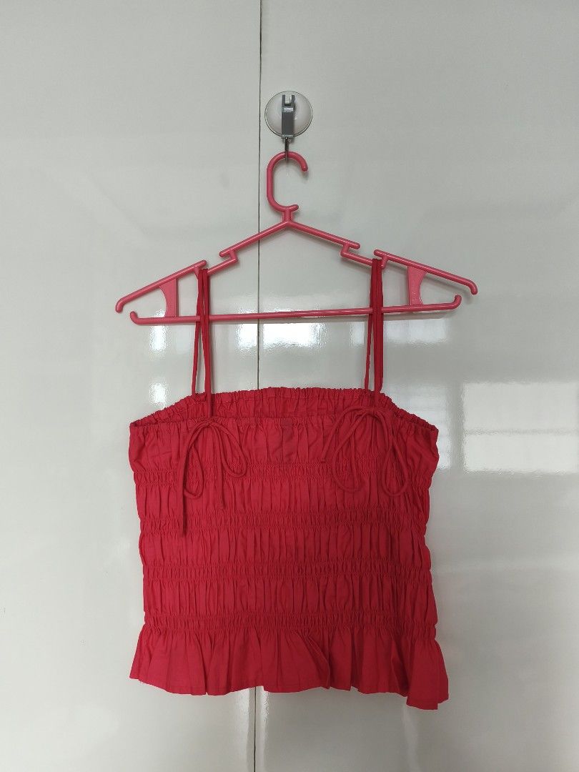 H&M Deep Pink Smocked Top (Category: Others Tops) located in Manila. Submitted by smilefashion08 (Listing ID 1467178789, Image 2). Description: Original H&M.