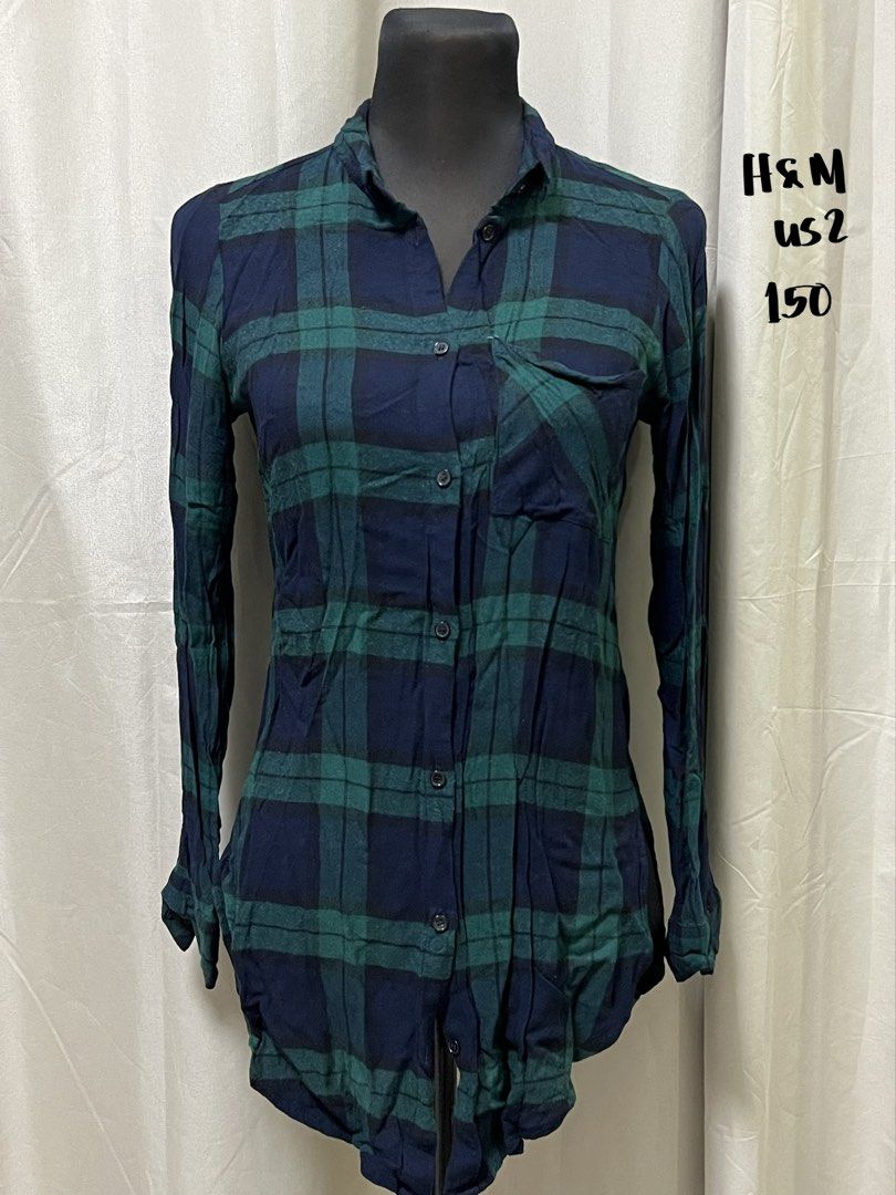 HM Divided checked button down long sleeves (Category: Longsleeves) located in Las Pinas. Submitted by jilanah (Listing ID 1467340793, Image 1). Description: .