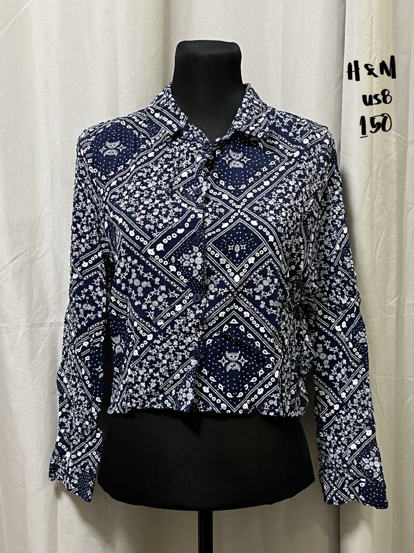 HM divided navy blue long sleeves (Category: Longsleeves) located in Las Pinas. Submitted by jilanah (Listing ID 1467339257, Image 1). Description: .