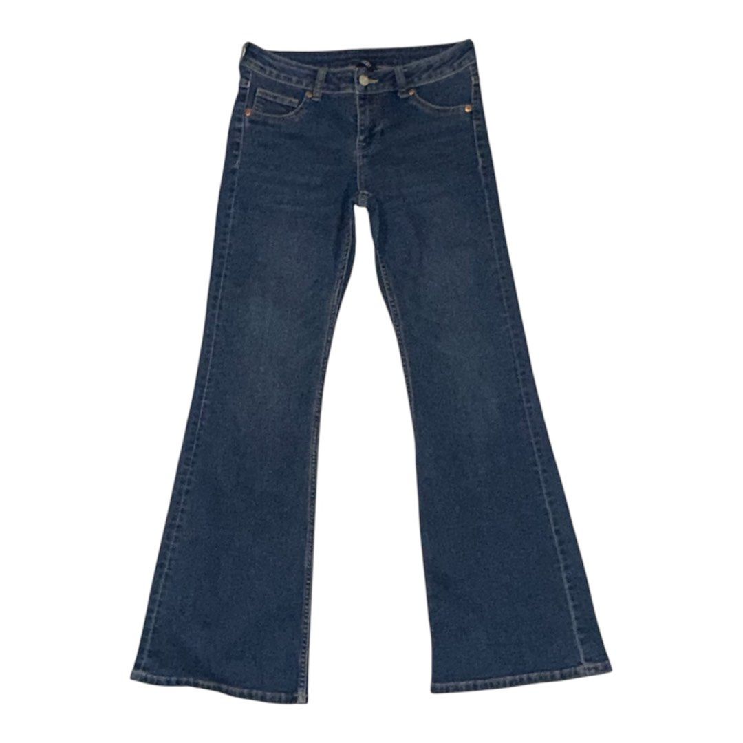 H&M Low Rise Mini Flare Jeans (Category: Jeans) located in Santa Rosa. Submitted by elo.declutters (Listing ID 1467344274, Image 1). Description: Jeans is flattering, especially with heels and flats. RFS: Duplicates Condition: 10/10 (Excellent).