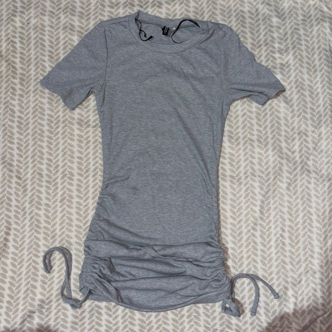 H&M Romper dress (Category: Dresses) located in Pila. Submitted by findsbychai (Listing ID 1467293127, Image 1). Description: .