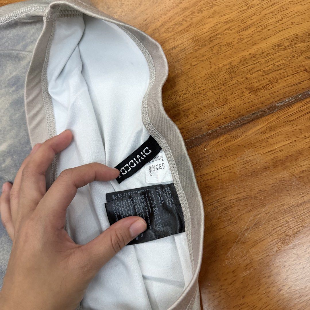 H&M Skirt (Category: Skirts) located in Muntinlupa City. Submitted by myrandomthingz (Listing ID 1467353142, Image 2). Description: .
