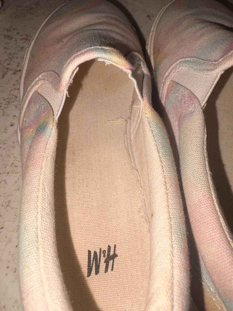 H&M Slip-On (Category: Babies & Kids Fashion) located in Catarman. Submitted by hyukissco (Listing ID 1467278659, Image 2). Description: Size 31 Bought in H&M store Rfs: Outgrown .
