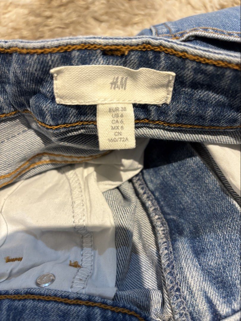 H&M wide jeans (Category: Jeans) located in Quezon City. Submitted by swift_kenjie (Listing ID 1467228363, Image 3). Description: 30-31 L-39.