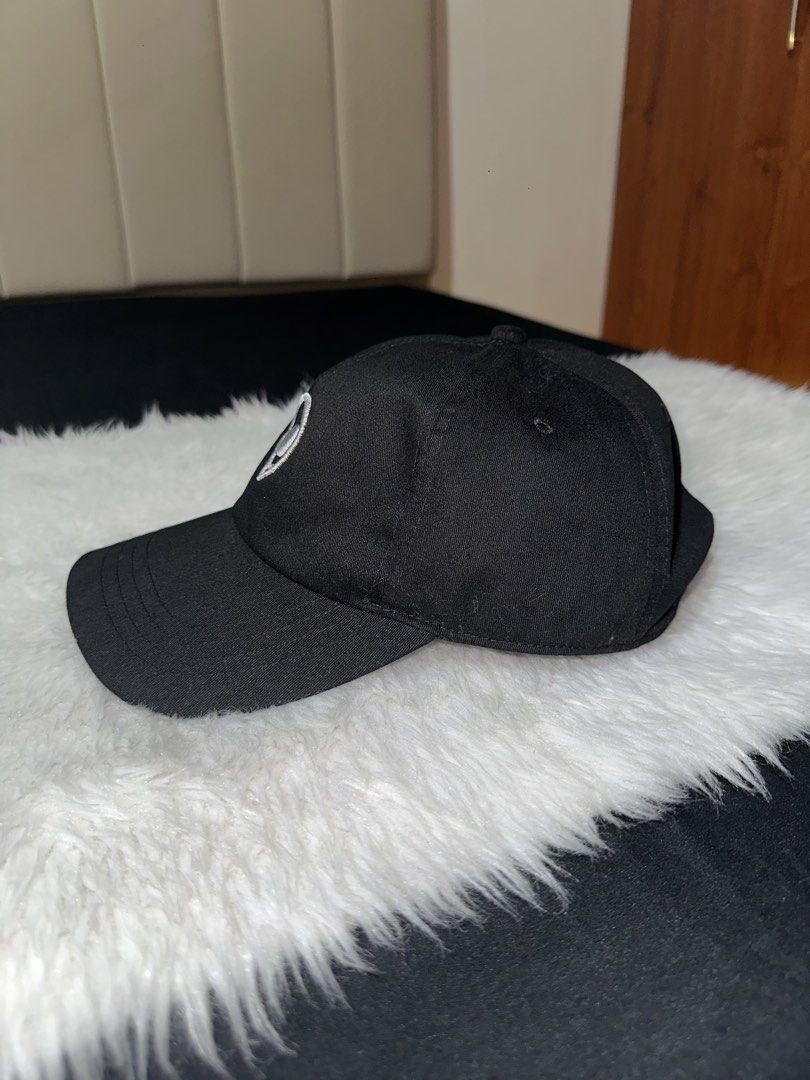 HNLY. dad hat black (Category: Caps & Hats) located in Cainta. Submitted by sati_vaaa (Listing ID 1467344550, Image 3). Description: excellent condition. this is the first release version.