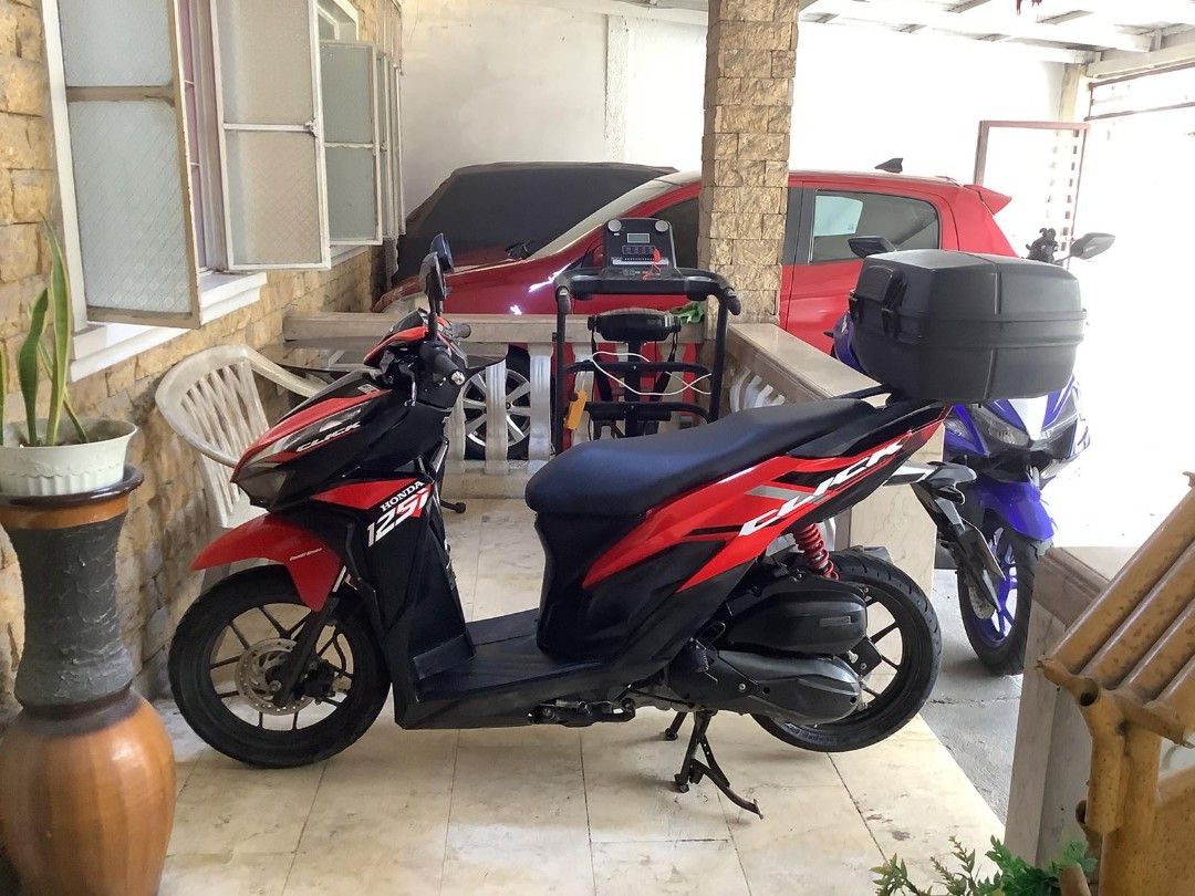 HONDA CLICK 125 (Category: Motorbikes for Sale) located in Antipolo. Submitted by nestoanie (Listing ID 1462706399, Image 1). Description: 📌 CLICK 125 FOR SALE 📌 ALL STOCK 📌 MAKINIS 📌 SMOOTH NA SMOOTH 📌 REGISTERED UNTIL 2027 📌 MAY PLAKA NA 445 NPX 📌 COMPLETE ORIGINAL O.R C.R 📌 TXT OR CALL NALANG PO ☎️ 09225238803.