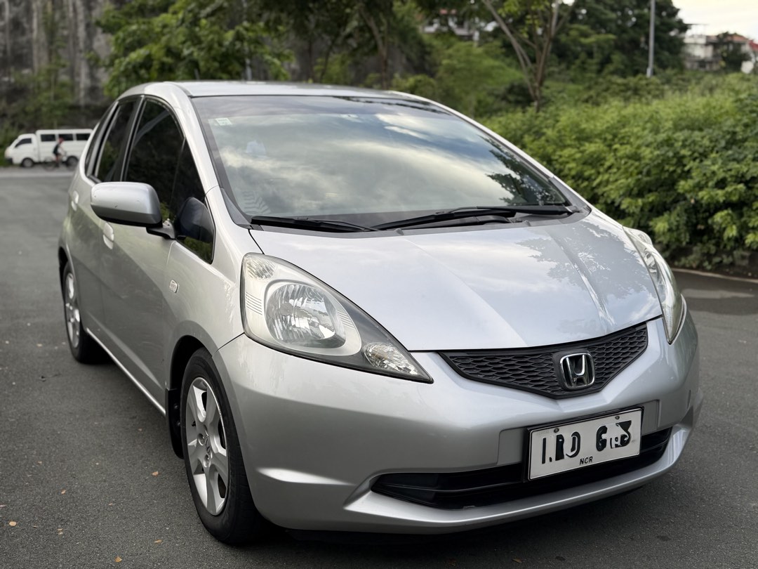 Honda Jazz 1.3 Hatchback Manual (Category: Used Cars) located in Manila. Submitted by adrian_1818 (Listing ID 1467314601, Image 3). Description: FORSALE OR SWAP Permission to post admin 🙏 Strong & Very healthy engine 5speed manual transmission Four wheel disc brake Very cold A/c Brand new android headunit Dash cam Reverse cam Complete original papers Ready for transfer Complete Maintenance service records With owners manual Complete 3pcs Origina