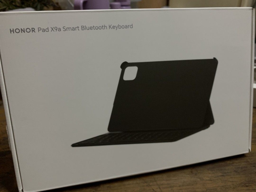 HONOR Pad X9a with Smart Bluetooth Keyboard (Category: Android) located in Manila. Submitted by silentflower.da2a8f (Listing ID 1467233555, Image 3). Description: 📌 No issues. 📌 All parts are original including charger. 📌 Reason for selling: Upgrading. 📌 Entertains sure buyer only. 📌 Wi-Fi used. 📌 Good for school works, online classes, job works & gaming. Payment Methods: Cash and E-wallet only Meet-up only @ Metro Manila..