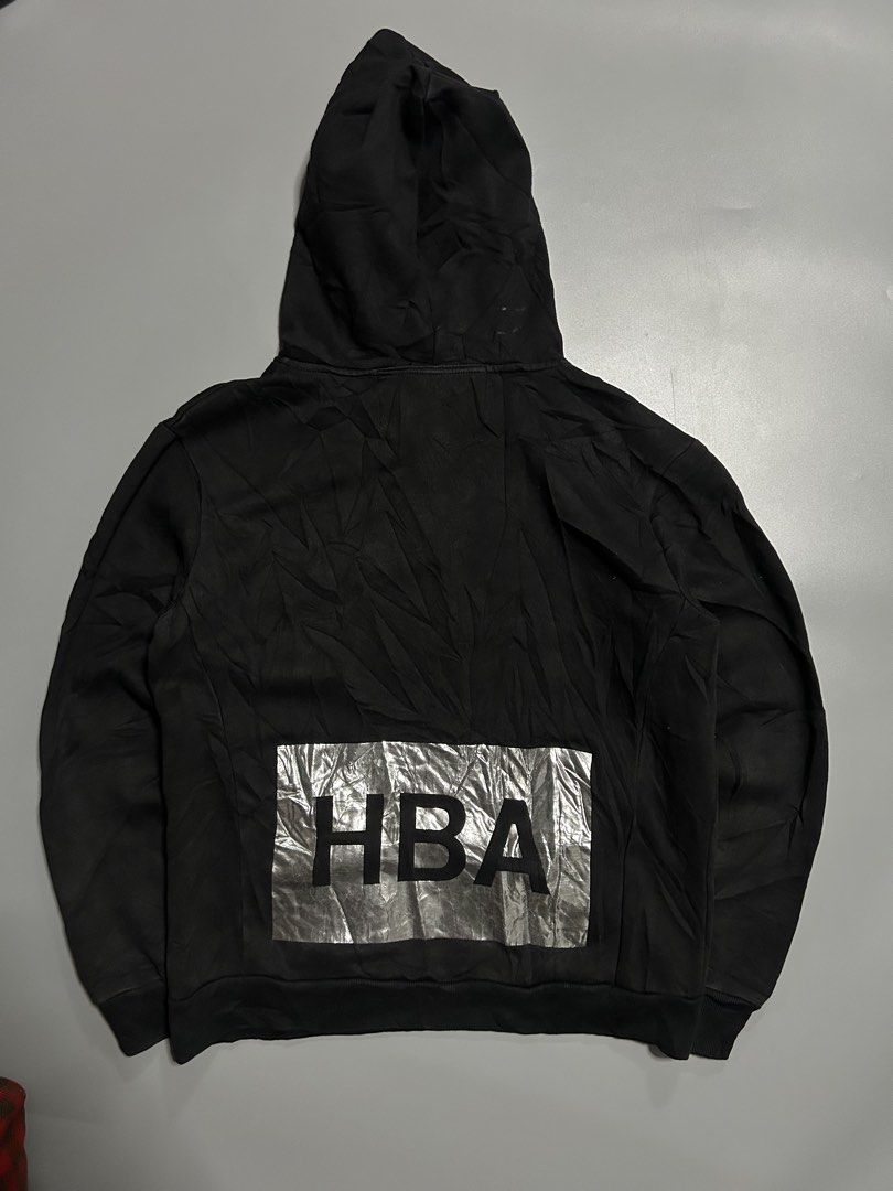 Hood by air pullover hoodie (authentic) (Category: Coats, Jackets and Outerwear) located in Trece Martires City. Submitted by flip_flips (Listing ID 1467339539, Image 2). Description: Hood by air pullover hoodie (authentic) -Dimes: 21 width 25 length -Good condition -9.5/10 color rate -issue: hairlines on back print.