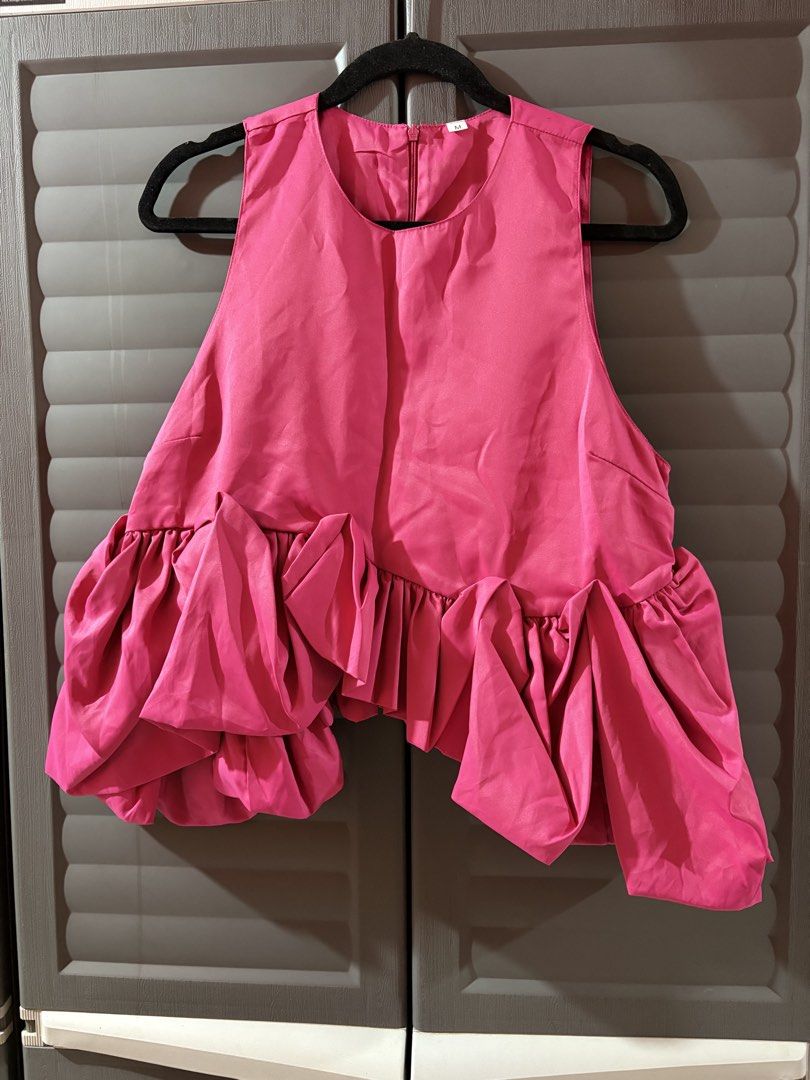 Hot pink asymmetrical balloon hem top ❤️ (Category: Others Tops) located in Manila. Submitted by kindledph_ (Listing ID 1467171282, Image 1). Description: Used once Rfs: Declutterring M-L Medium on tag but fits to large body frame.