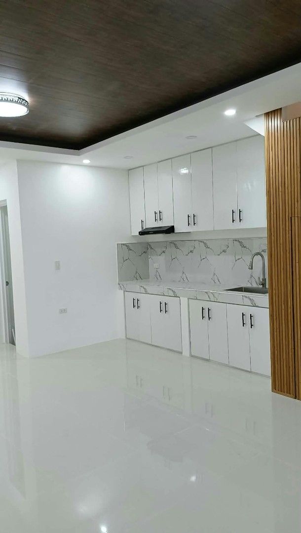 House & Lot (Biñan Area) (Category: House & Lot) located in Manila. Submitted by gibzsc30 (Listing ID 1467297712, Image 2). Description: For Sale!‼ 🏡 Property in Biñan, Laguna. RFO! Affordable! Flood Free! 📍 Location: San Antonio South Subdivision, Brgy. Langkiwa, Biñan, Laguna 📍 Total Contract Price (TCP): ₱5 Million Payment Terms: ✅ ₱1M Down Payment (One-Time Cash Payment) ✅ Balance of ₱ 4Million via PAG-IBIG Financing ( We will assist you o