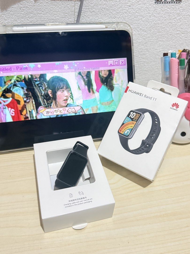 HUAWEI BAND 11 (Category: Wearables & Smart Watches) located in Manila. Submitted by findsbycess (Listing ID 1467321075, Image 1). Description: Bought it last week, di ako watch girly e so selling it. Used once/twice lang..