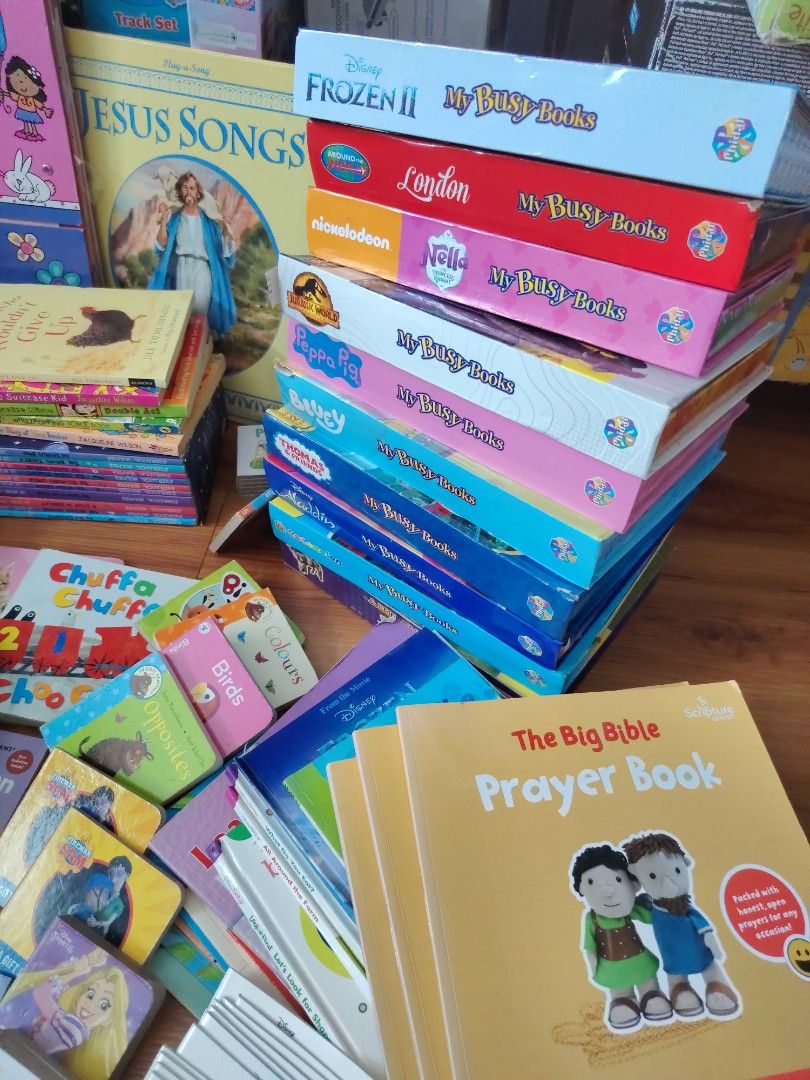 Huge Kids Book and Play Set Bundle (Category: Children's Books) located in Santiago. Submitted by aceheart0118672 (Listing ID 1467184803, Image 3). Description: Preloved books—expect some flaws, stains, and tears. Some Priddy books have missing pieces and spine damage. Busy books do not include figures and mats unless specified. Please manage your expectations. First to pay gets the items..