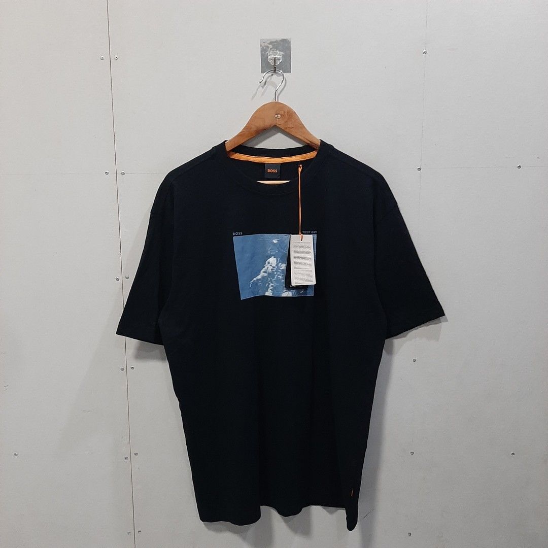 HUGO BOSS ASTRONAUT (Category: Tshirts & Polo Shirts ) located in San Carlos. Submitted by denzel999 (Listing ID 1467327295, Image 1). Description: LARGE BNEW NO FLWS.