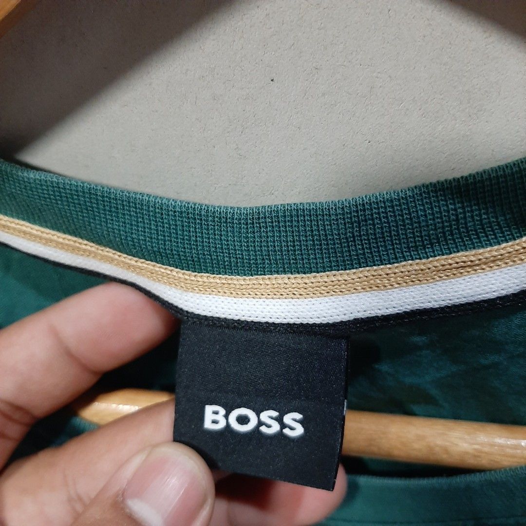 HUGO BOSS BASIC LOGO EMBROID (Category: Tshirts & Polo Shirts ) located in San Carlos. Submitted by denzel999 (Listing ID 1467326602, Image 3). Description: LARGE GOOD CONDI NO FLAWS.