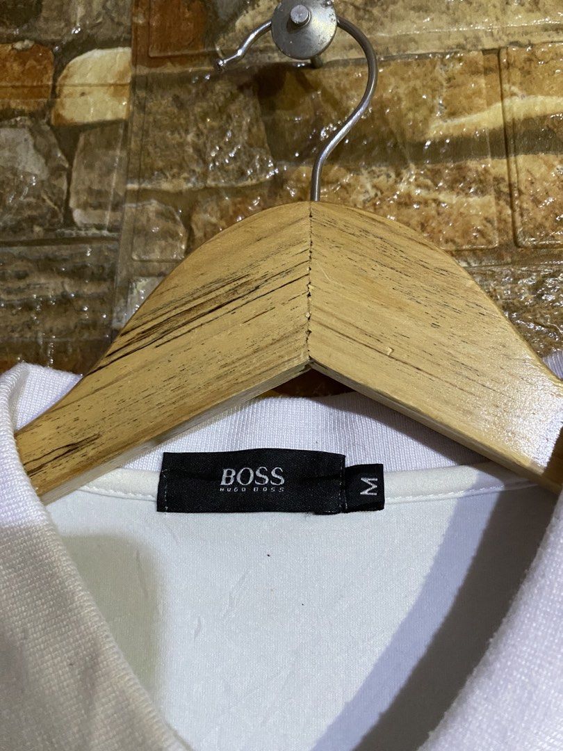 Hugo boss white polo shirts (Category: Tshirts & Polo Shirts ) located in Cebu City. Submitted by arsenyong (Listing ID 1467307364, Image 2). Description: 18 by 24 Excellent No issue Need wash only .