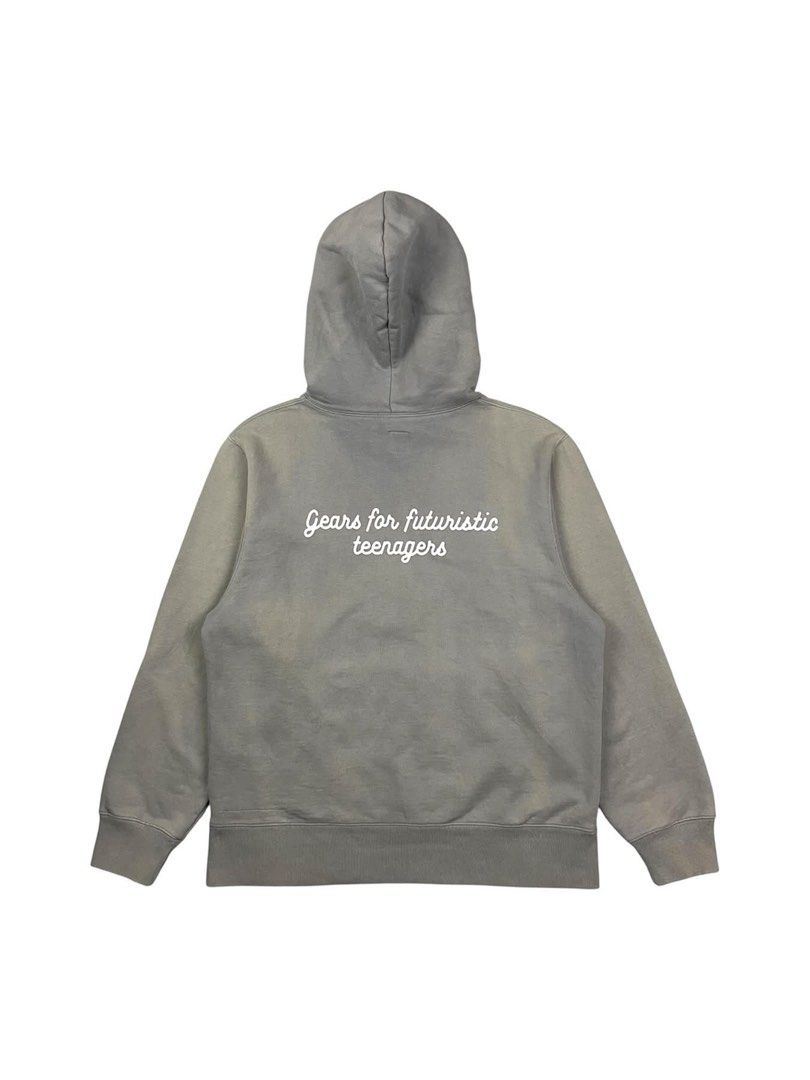 Human Made - Duck Hoodie (Category: Hoodies) located in Puerto Princesa. Submitted by rrugsgallery (Listing ID 1467341027, Image 2). Description: Human Made - Duck Hoodie Tagged Size: Medium Length: 27 Width: 22 Condition: Very good Color rate: 9 Flaws: Sun fade .