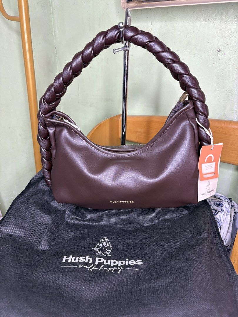 Hush Puppies Shoulder bag (Category: Shoulder Bags) located in Malolos. Submitted by bag_gallery (Listing ID 1467254216, Image 1). Description: OG hush puppies Have super small dots sa ilalim Brandnew Check details sa photo.