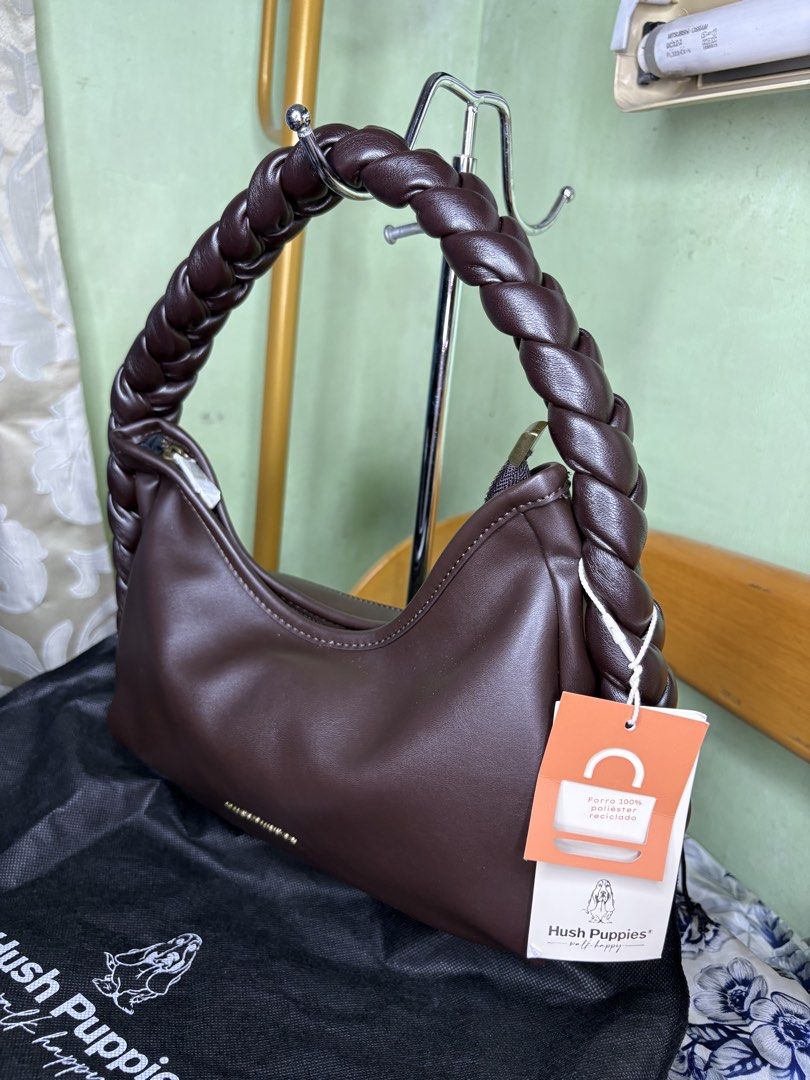 Hush Puppies Shoulder bag (Category: Shoulder Bags) located in Malolos. Submitted by bag_gallery (Listing ID 1467254216, Image 3). Description: OG hush puppies Have super small dots sa ilalim Brandnew Check details sa photo.