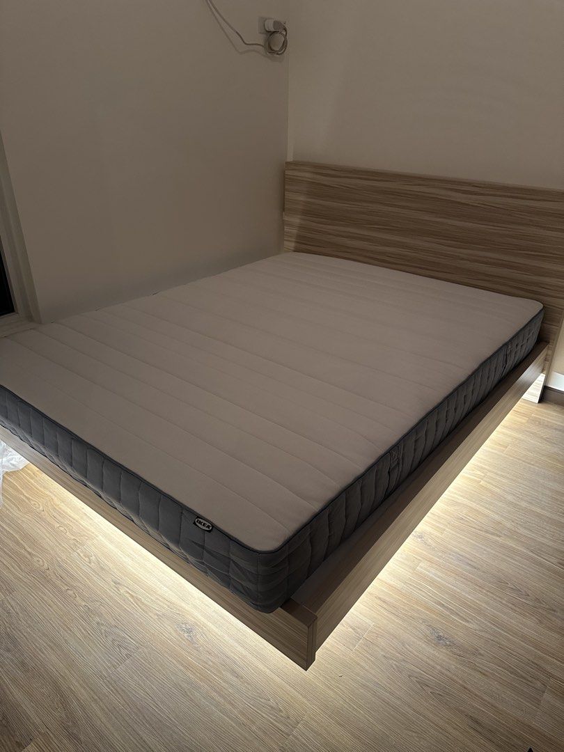 Mattress (Pocket Spring - Queen Size) (Category: Bed Frames & Mattresses) located in Marikina City. Submitted by theburgundyboutique (Listing ID 1467263111, Image 1). Description: FOR SALE: IKEA VALEVÅG Queen Mattress 🛏️ 📏 Size: Queen – 150 × 200 cm 🛌 Firmness: Firm ✨ Condition: Brand new, never used 💯 RFS: Unfortunately, my custom bed frame turned out to be smaller than the mattress. It can only fit PH local mattresses like Uratex/ Mandaue w