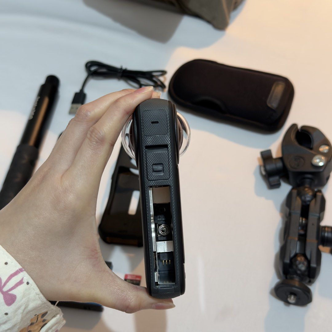 Insta360 X3 (Category: Cameras) located in San Fernando. Submitted by rys_evgnya (Listing ID 1467316251, Image 3). Description: Insta360 X3 | Super Clean Unit + Inclusions Inclusions: • Insta360 X3 camera • Insta360 selfie stick • Mounting clamp for motor / other setups • 64GB SanDisk Extreme Pro memory card • Lens protection • Screen tempered glass ✨ No dents inside the camera lens area ✨ May protection na ang lenses and screen ✨ Good condition 