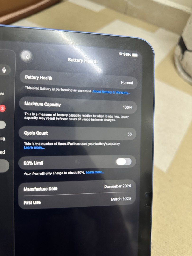 ipad (Category: iPad) located in Kuala Lumpur. Submitted by opsiew (Listing ID 1467328305, Image 3). Description: nak jual sebab dah tak guna sangat.