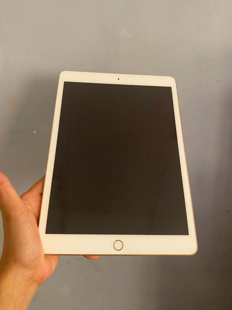 Ipad 8th Generation (Category: iPad) located in Sorsogon. Submitted by qmnaei (Listing ID 1467222801, Image 1). Description: RFS: Selling it for parts if it cannot be redeemed. Really need extra funds to pay for tuition 🥲🥲🥲 Please help. NOTE: No Charger. Updated it to IOS 26, cannot be used without the charger. Buttons are fully functional. Screen is fully functional. Really just needs to be downgraded and a new charger to be used again. No ot