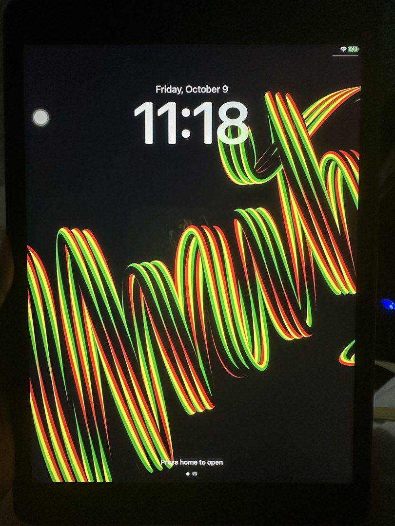 ipad 9th gen 64gb (Category: iPad) located in Taguig. Submitted by liksha (Listing ID 1467302272, Image 1). Description: .