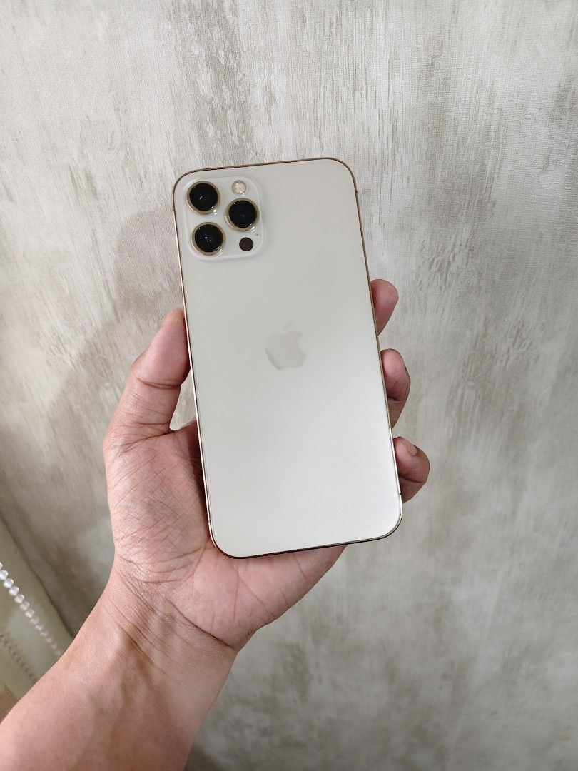 Iphone 12 Pro Max (Category: iPhone 12 Series) located in Daet. Submitted by obitozabala (Listing ID 1467183983, Image 1). Description: For sale Rush‼️ Iphone 12 Pro Max 6.7 Inches Super Retina XDR Oled Apple A14 bionic Updated to IOS 27 128gb Factory Unlocked (anysim) No history of repair (original all parts) ISSUE‼️: LCD Lines and 66% batt health. All working True tone ✅️ Face i.d✅️ with free Yoobao Extended battery With case and charger FIX PR