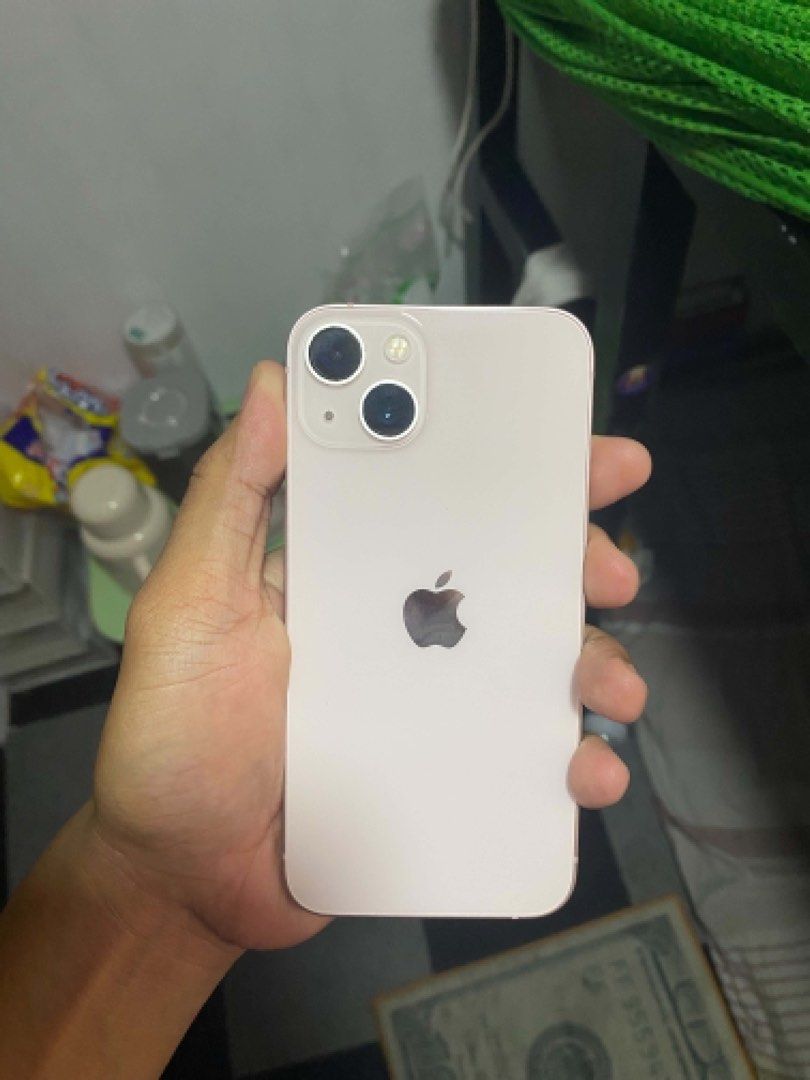 iPHONE 13 128GB (Category: iPhone 13 Series) located in Quezon City. Submitted by jcccccccccccccc (Listing ID 1467197871, Image 2). Description: FORSALE‼️‼️ - 128GB - 70 Battery health - Working face id - Working true tone - All parts orig - No paint chips - Makinis sariwa smooth ang unit - With orig box and cord.