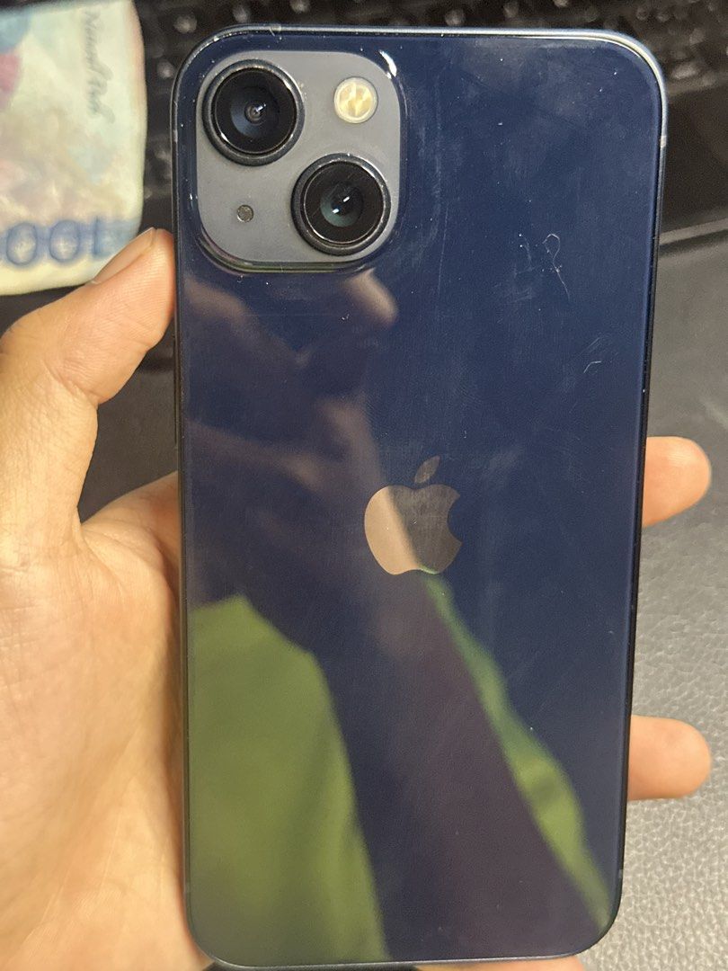 Iphone 13 128gb (Category: iPhone 13 Series) located in Manila. Submitted by samsongarcia (Listing ID 1467249294, Image 2). Description: Globe Lock January lang nabili May warranty pa. Reset mag sawa Mataas pa health battery Nego usap nalang magkano Need funds lang kaya ibebenta. Location: cainta rizal or Manila .