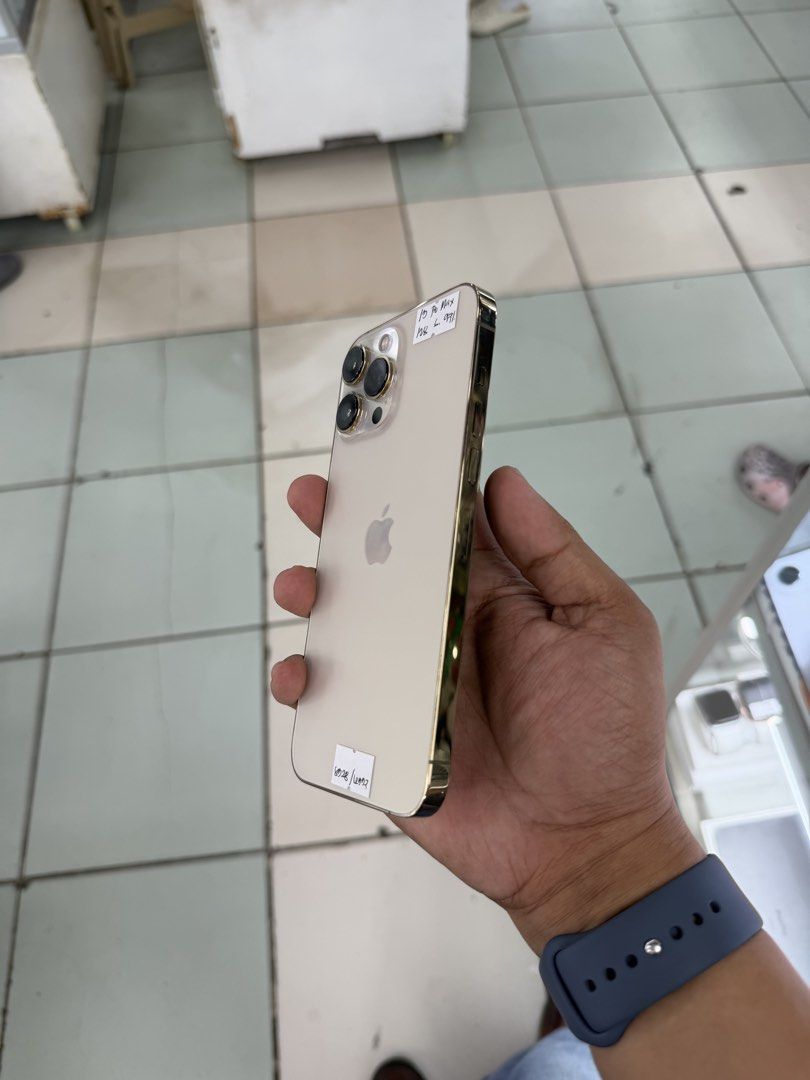 iPhone 13 Promax smart 128GB (Category: iPhone 13 Series) located in Manila. Submitted by ram-gadget-shop (Listing ID 1467212797, Image 2). Description: GREENHILLS SHOPPING CENTER 🔥 RUSH RUSH RUSH SALE! 🔥 📱 iPHONES & ANDROID PHONES FOR SALE & SWAPPING! ✨ ✅ Smooth & Fast Performance ✅ Slightly Used / Well-Maintained Units ✅ Reset to Factory Settings ✅ No Hidden Issues ✅ Free Unit Checking ✅ With Warranty 🎁 FREEBIES INCLUDED: ✅ Phone Case ✅ Tem