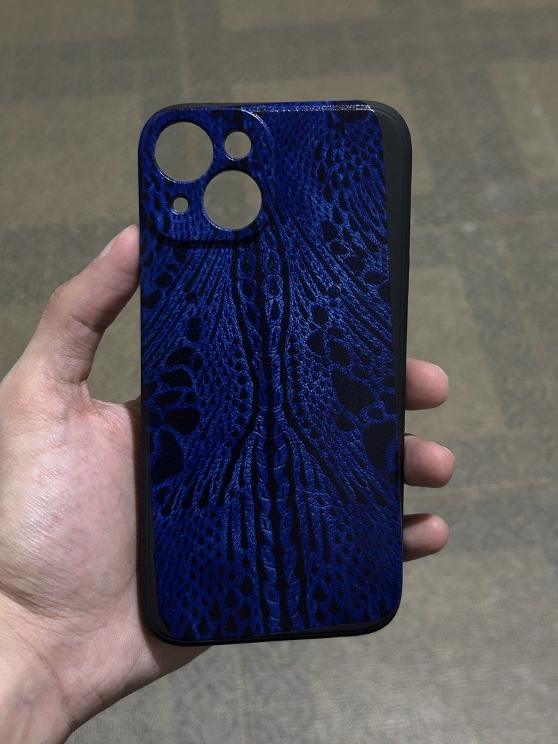 iPhone 14 Case - Mystique X-Men DEFECT (Category: Cases & Sleeves) located in Las Pinas. Submitted by jnmks (Listing ID 1467317607, Image 1). Description: -tabingi ang print -fits iPhone 14 -maganda ang print, di nga lang maayos ang pagkalagay -soft case.