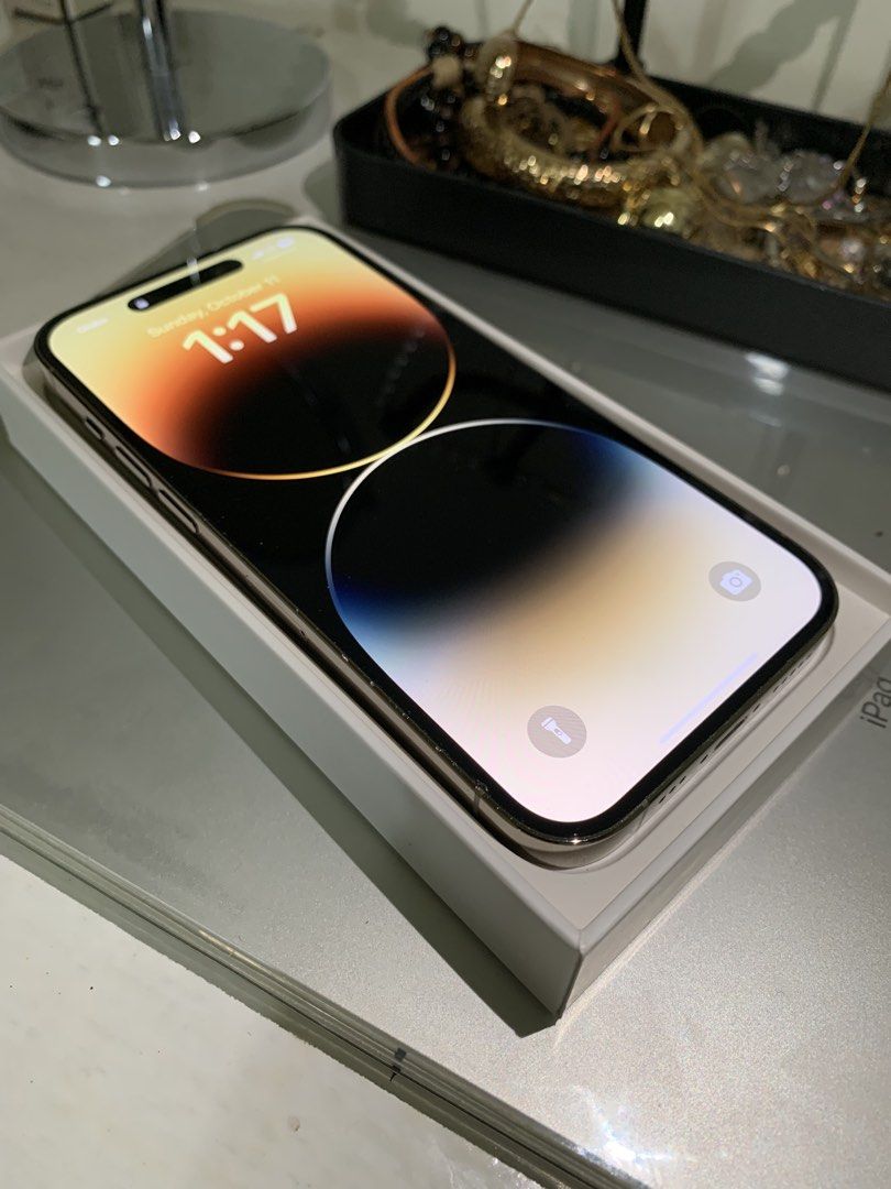 iPhone 14 Pro 128GB Gold (Lady Owned) – Openline (Category: iPhone 14 Series) located in Manila. Submitted by raceyscloset (Listing ID 1467214328, Image 1). Description: ✨ FOR SALE: iPhone 14 Pro 128GB Gold (Lady Owned) ✨ Selling my well-loved, carefully used iPhone 14 Pro 128GB in Gold. Extremely presentable, pristine cosmetic condition, and ready for a new owner! 💰 Price: ₱23,000 (Slightly negotiable for sure buyers) 📱 Quick Specs & Details M