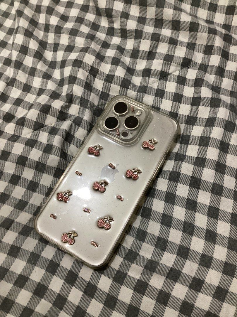 iPhone 15 Pro Max 256GB E-SIM Openline (Category: iPhone 15 Series) located in Subic. Submitted by cmmforsale (Listing ID 1467220580, Image 3). Description: No issue and no history of repair No sim restrictions (2 esim capable) Unit, original charger and cases No physicla sim slot Again, this is US Variant (E-SIM) Not bypassed or whatsoever Unli reset Non nego Meet up will do within subic Can ship but payment prior shipment No cod or cop Willing 