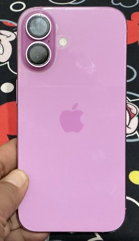 Iphone 16 256gb (Category: iPhone 16 Series) located in Davao. Submitted by medic.medic (Listing ID 1467297572, Image 2). Description: Iphone 16 256gb Openline BH 93% CC 302 No functional issues. No history of repair No scratches. No dents. Unit and cord only Free Shipping Nationwide. Meet up Davao City.
