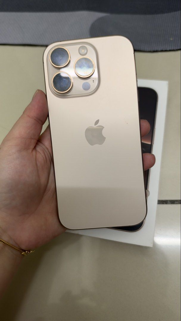iphone 16pro (Category: iPhone Others) located in Kuala Lumpur. Submitted by tiffanyte0331 (Listing ID 1467211521, Image 1). Description: 📱 型号：iPhone 16 Pro 🏜️ 颜色：Desert Titanium 沙漠色钛金属 💾 容量：256GB 🔋 电池健康：91% ✅ 所有功能正常 ✨ 机身没有任何划痕，整体很新 📍KL/Selangor Area .