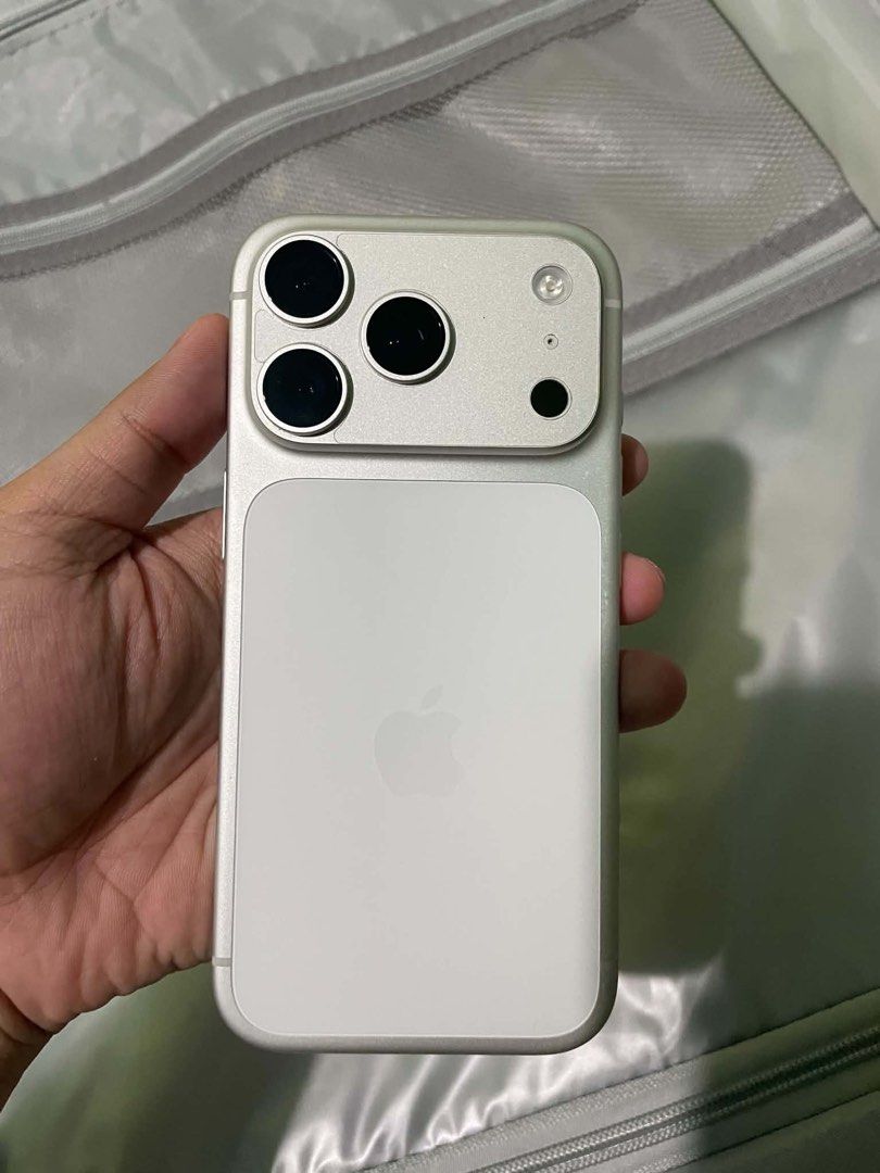 iPhone 17 Pro 256GB (Category: iPhone 17 Series) located in Alicia. Submitted by sammyviloria (Listing ID 1467290834, Image 1). Description: FOR SALE: iPhone 17 Pro 256GB Color: Silver Storage: 256GB Battery Health: 95% Cycle Count: 290 Battery Health: Normal Limited Warranty until November 2026 INCLUSIONS: * Original Charger * FREE Phone cases * Original Box Helping a friend 📩 PM for inquiries Location: Alicia, Isabela .