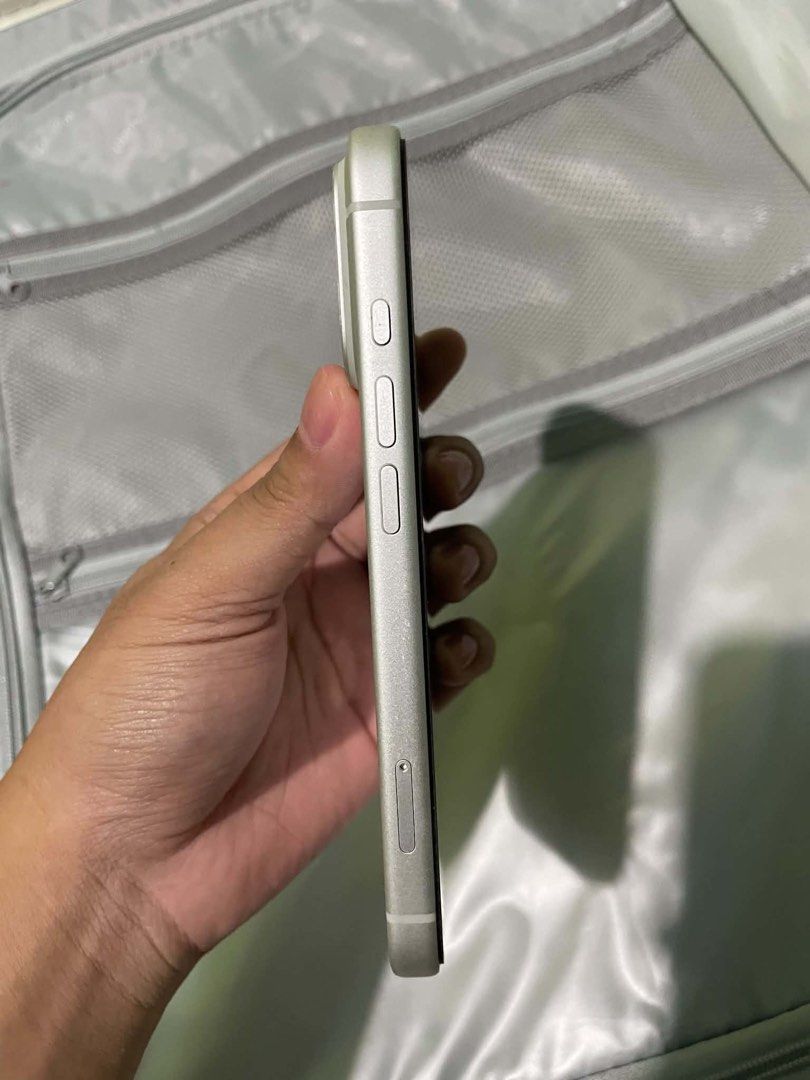 iPhone 17 Pro 256GB (Category: iPhone 17 Series) located in Alicia. Submitted by sammyviloria (Listing ID 1467290834, Image 3). Description: FOR SALE: iPhone 17 Pro 256GB Color: Silver Storage: 256GB Battery Health: 95% Cycle Count: 290 Battery Health: Normal Limited Warranty until November 2026 INCLUSIONS: * Original Charger * FREE Phone cases * Original Box Helping a friend 📩 PM for inquiries Location: Alicia, Isabela .