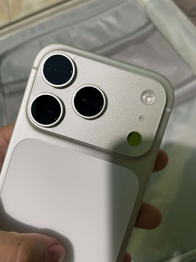iPhone 17 Pro 256GB (Category: iPhone 17 Series) located in Alicia. Submitted by sammyviloria (Listing ID 1467290834, Image 2). Description: FOR SALE: iPhone 17 Pro 256GB Color: Silver Storage: 256GB Battery Health: 95% Cycle Count: 290 Battery Health: Normal Limited Warranty until November 2026 INCLUSIONS: * Original Charger * FREE Phone cases * Original Box Helping a friend 📩 PM for inquiries Location: Alicia, Isabela .