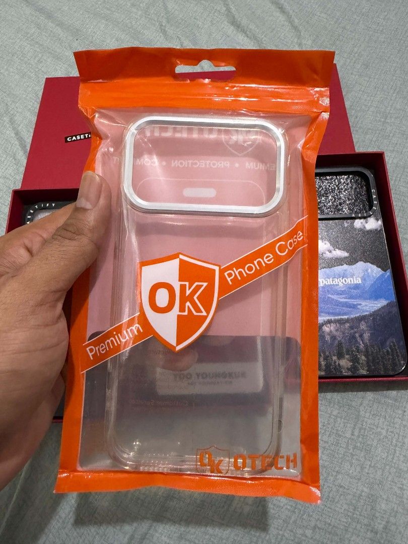 Iphone 17 Pro max . Casetify and Clear case Take all! (Category: Cases & Sleeves) located in Binan City. Submitted by jhaml0917 (Listing ID 1467242986, Image 2). Description: hindi ko siya nagamit magsafe na din siya may binigay lang sakin na case kaya hindi ko siya nagamit sabay sabay nagdatingan ang case. pero nung ntry ko maganda grip niya sa kamay. the best sayang lang hindi ko magamit. 500 pesos all in na po. pricey din po kasi bili ko diyan